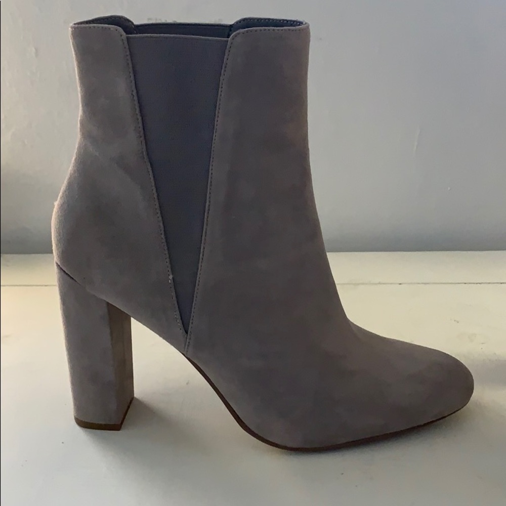 Steve Madden grey suede boots